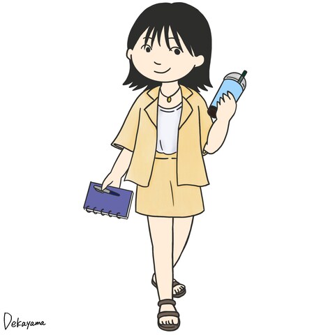 夏のセットアップを着た女の子