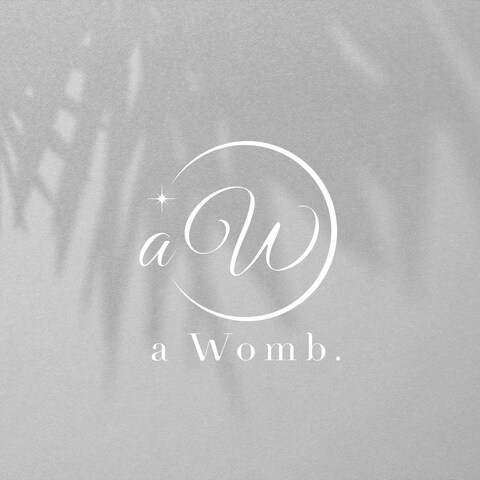 a womb様オリジナルロゴ