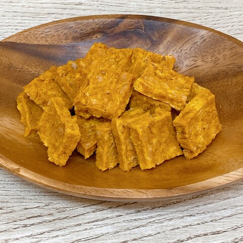 大豆、かぼちゃ、鶏肉で作ったおやつです。