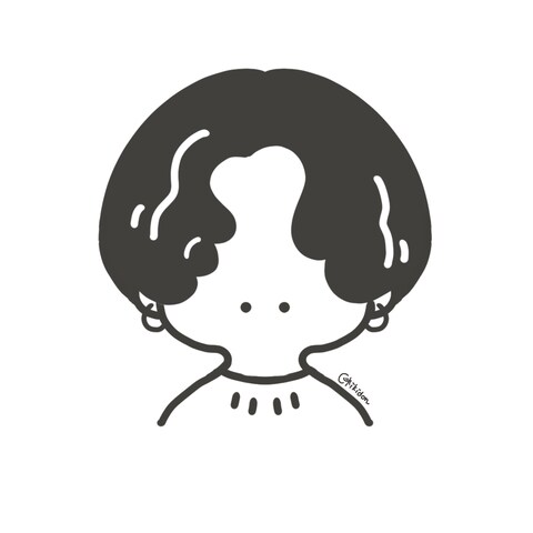 ショートヘアの女の子