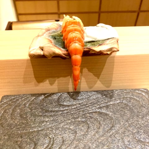 回らないお寿司屋さん