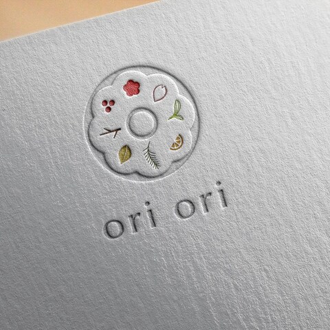 和精油アロマオイルブランド、「ori ori」のロゴマーク