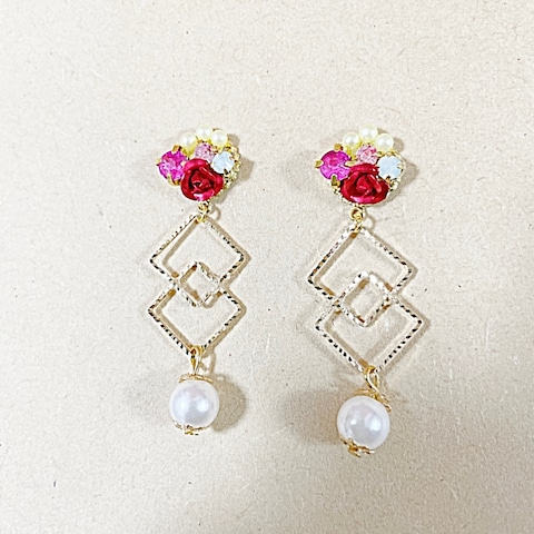 バラとパールのイヤリング/ピアス