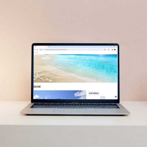 リゾートホテルのデモサイトを作成しました。