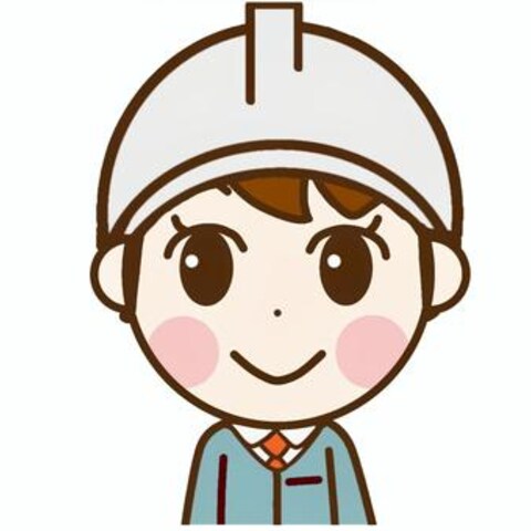 ヘルメットを被った女性