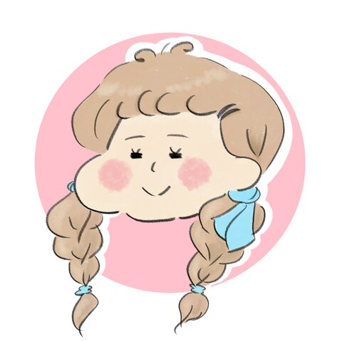 ぷっくりほっぺの女の子