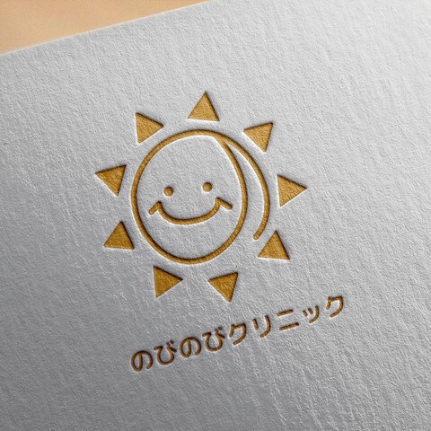 優しい院長がいる小児科クリニックのロゴデザイン