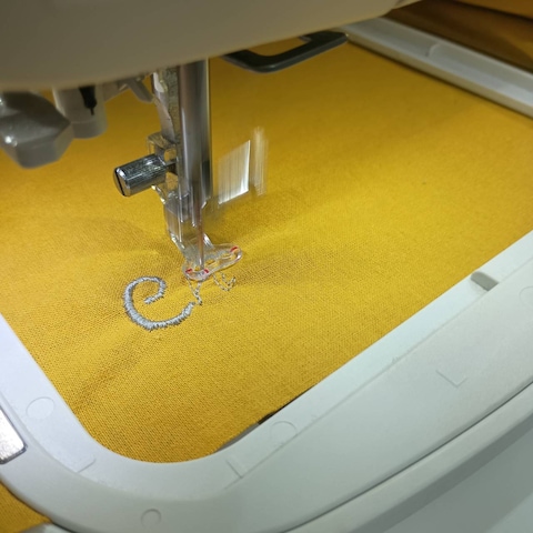 【ネーム刺繍】オーダーを受けて名入れ刺繍可能