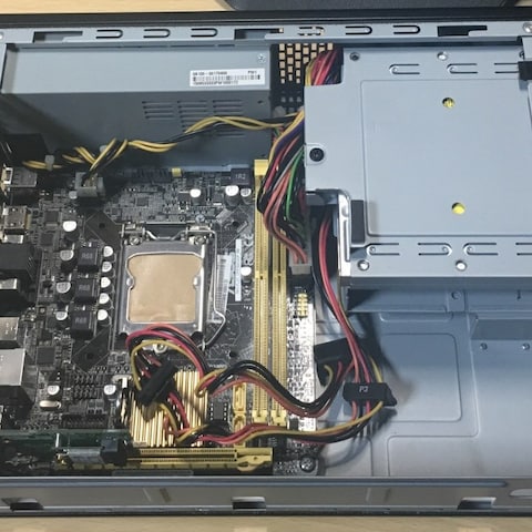 acerスリム型デスクトップPC修理時の写真