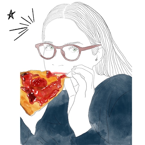 ピザを食べる女性