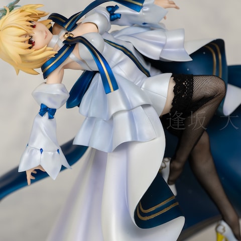 アルクェイド　タイツ有