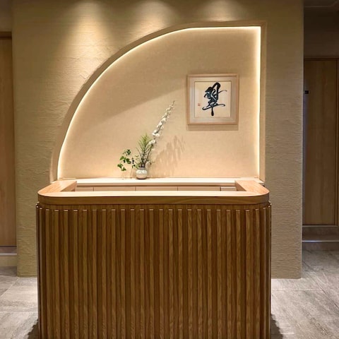 ★東京都渋谷区｜「ヘッドスパ SUi」様 額装作品