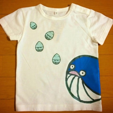 クジラとイカのTシャツ