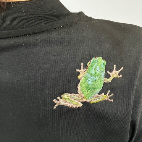 リアルカエルのTシャツ