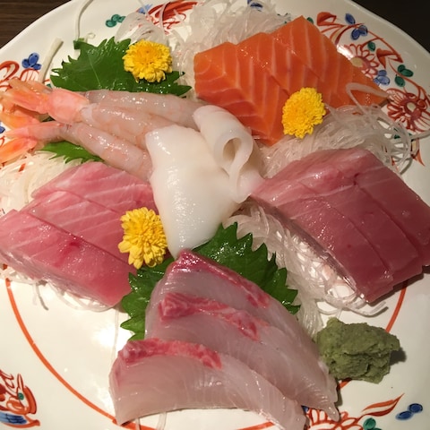 近所の居酒屋さんのお刺身