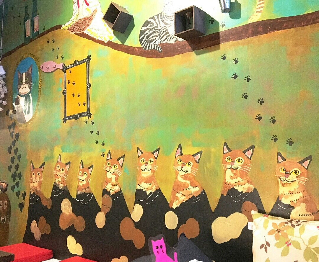 大阪・福島の猫カフェ壁画