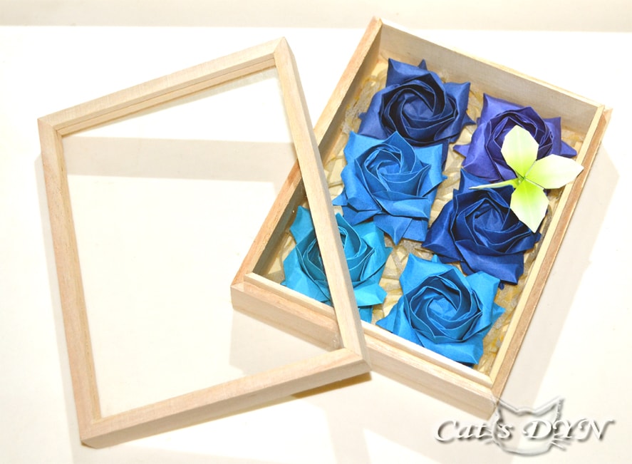 折り紙の薔薇　フラワーボックス（ブルー）