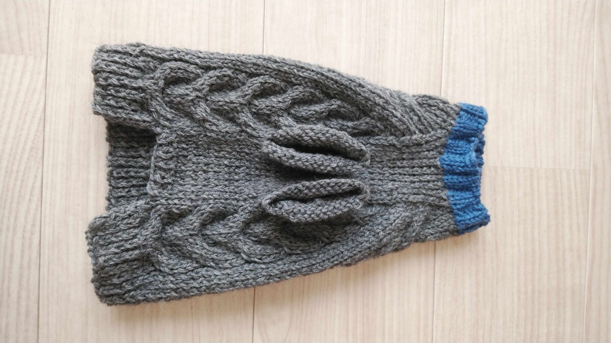 ワンちゃんのセーター、編み物代行致します