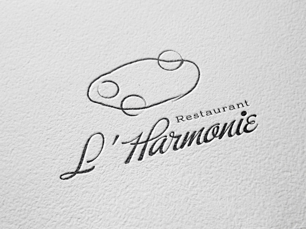 フレンチレストラン【L'Harmonie】様のロゴデザイン