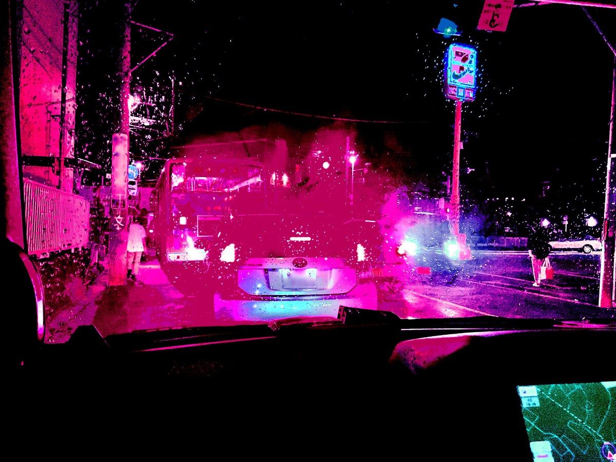 サイバーパンク風車窓