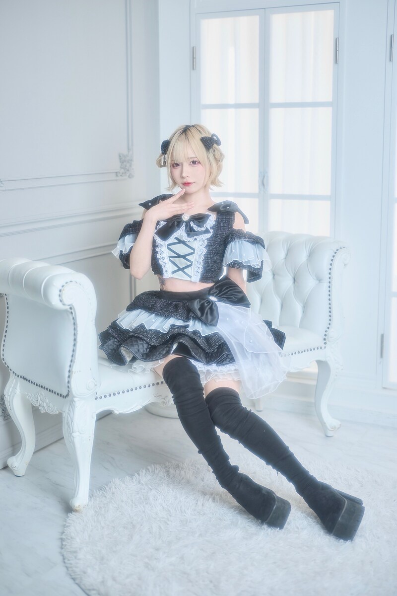 有名コンカフェ　ロイヤルメルト様　の制服です