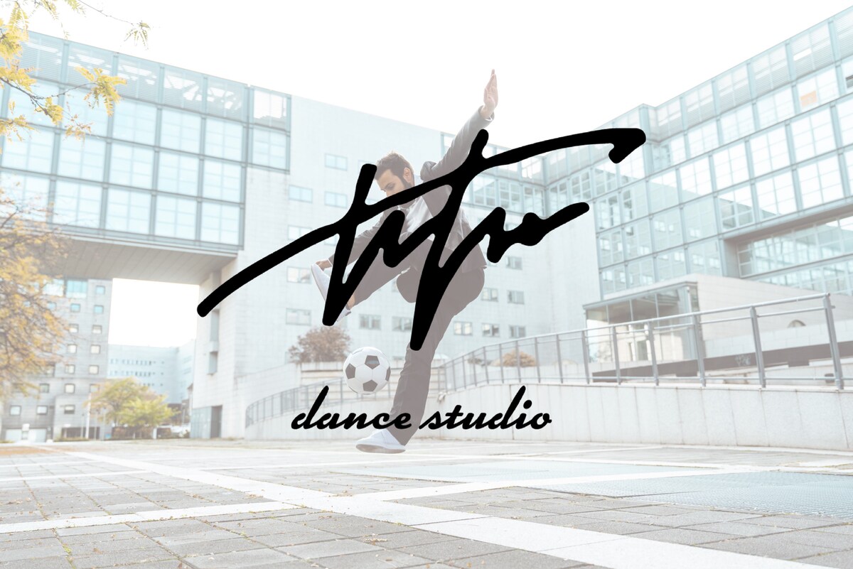 ダンススタジオ fivedancestudio様のロゴ制作