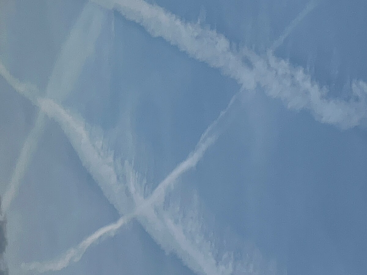 ＊飛行機雲が＊ワッフル♡