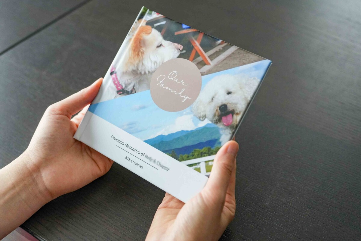 2匹の愛犬の思い出が詰まったフォトブックの制作